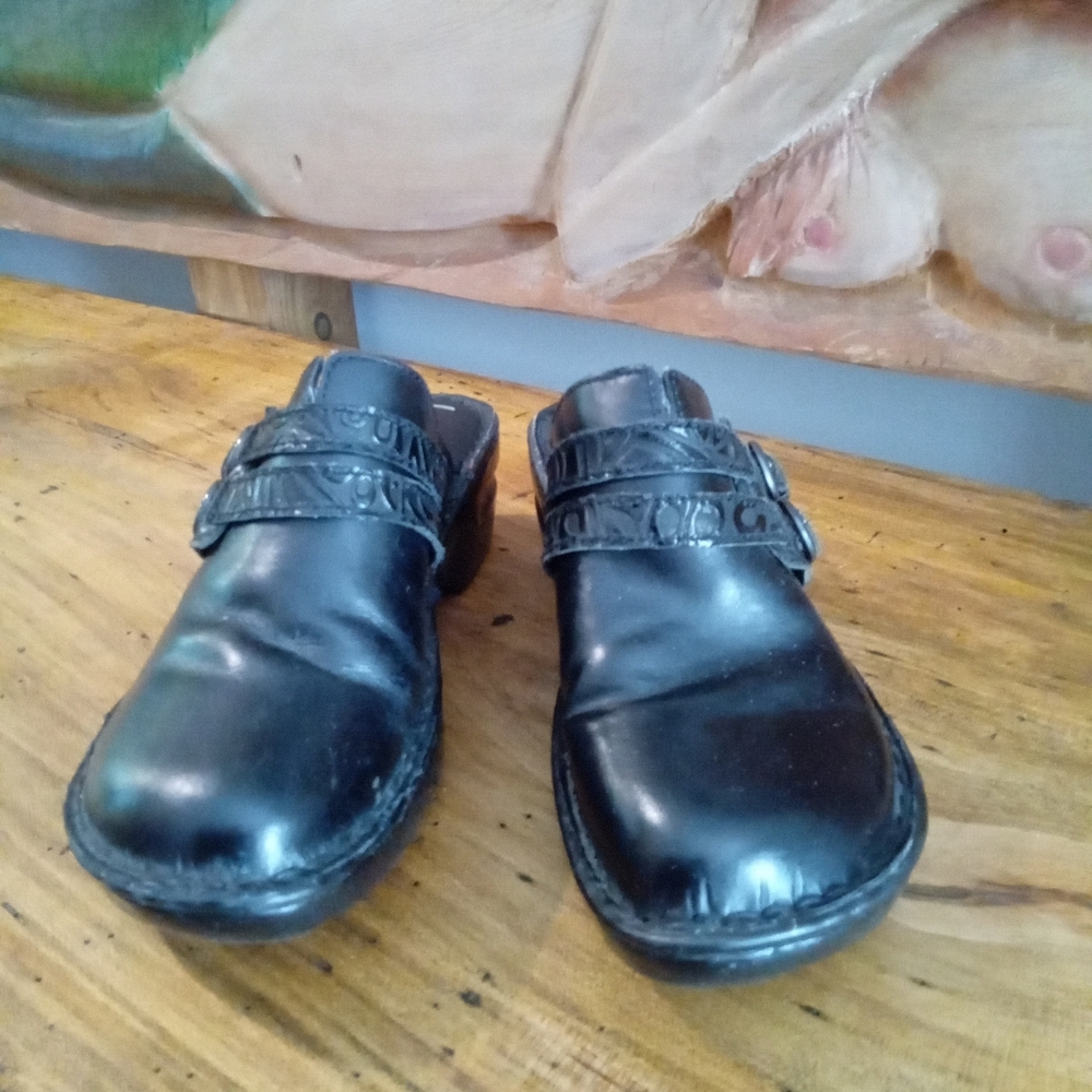 b.o.c. Born Concept Black Leather Slip-on Mules Size 9 with 2" Wedge